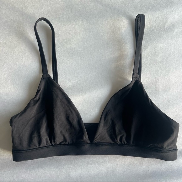 SKIMS Fits Everybody Triangle Bra - Picture 1 of 3